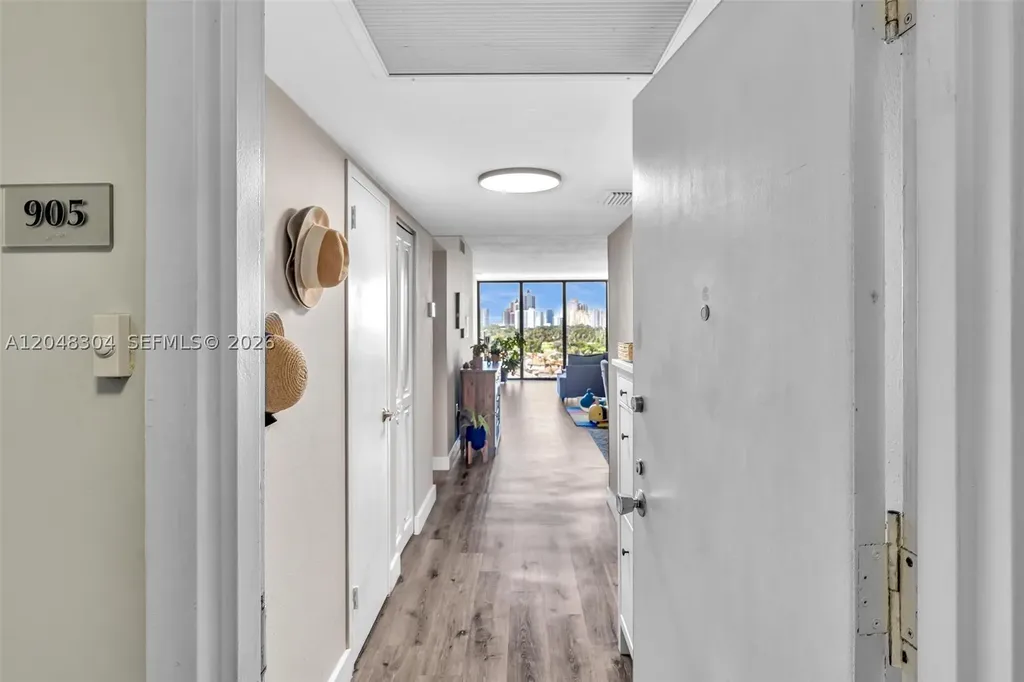 3375 N Country Club Drive Aventura FL 33180