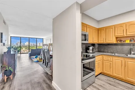 3375 N Country Club Drive Aventura FL 33180