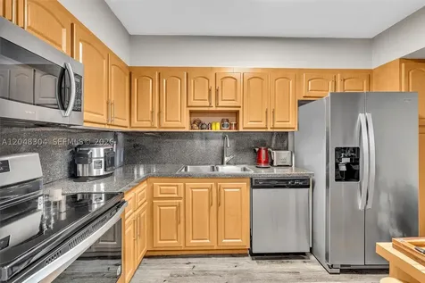 3375 N Country Club Drive Aventura FL 33180