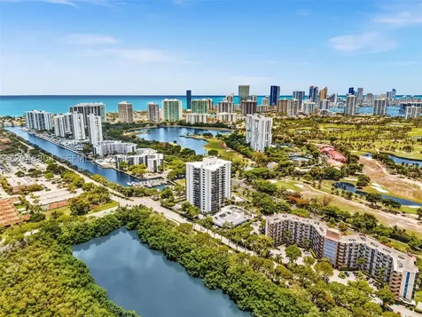 3375 N Country Club Drive Aventura FL 33180