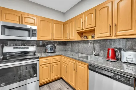 3375 N Country Club Drive Aventura FL 33180