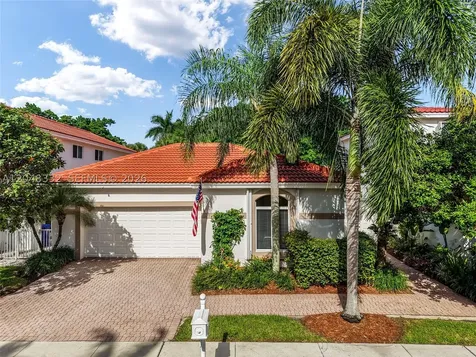 1221 E Bel Aire Drive E Pembroke Pines FL 33027