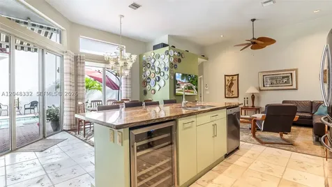 1221 E Bel Aire Drive E Pembroke Pines FL 33027