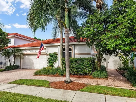 1221 E Bel Aire Drive E Pembroke Pines FL 33027