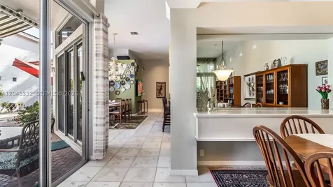 1221 E Bel Aire Drive E Pembroke Pines FL 33027