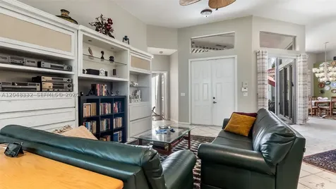 1221 E Bel Aire Drive E Pembroke Pines FL 33027