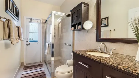 1221 E Bel Aire Drive E Pembroke Pines FL 33027