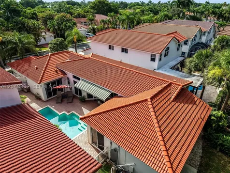 1221 E Bel Aire Drive E Pembroke Pines FL 33027