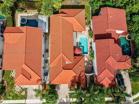 1221 E Bel Aire Drive E Pembroke Pines FL 33027