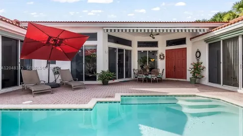 1221 E Bel Aire Drive E Pembroke Pines FL 33027