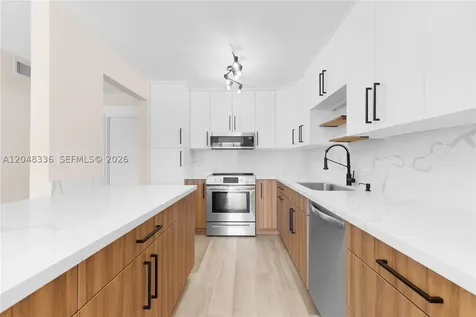 8752 SW 12th Street Miami FL 33174