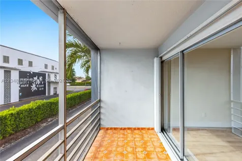 8752 SW 12th Street Miami FL 33174