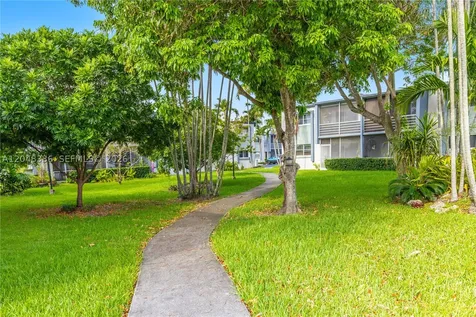 8752 SW 12th Street Miami FL 33174