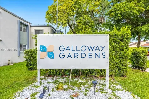 8752 SW 12th Street Miami FL 33174