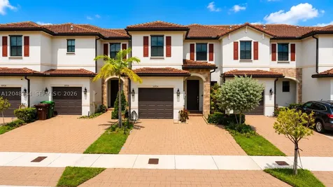 10934 W 33rd Way Hialeah FL 33018