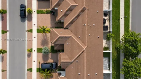 10934 W 33rd Way Hialeah FL 33018