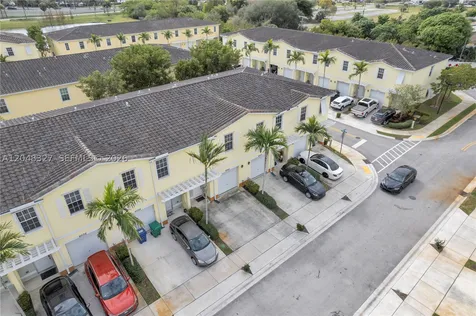 4040 NW 11th Street Lauderhill FL 33313