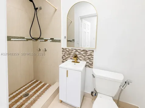621 E 52nd Street Hialeah FL 33013