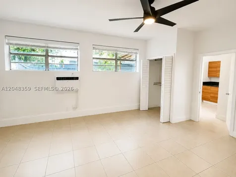 621 E 52nd Street Hialeah FL 33013