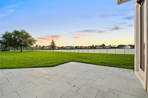 5301 S Sterling Ranch Circle Davie FL 33314