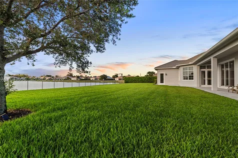 5301 S Sterling Ranch Circle Davie FL 33314