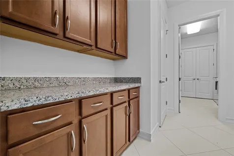 5301 S Sterling Ranch Circle Davie FL 33314