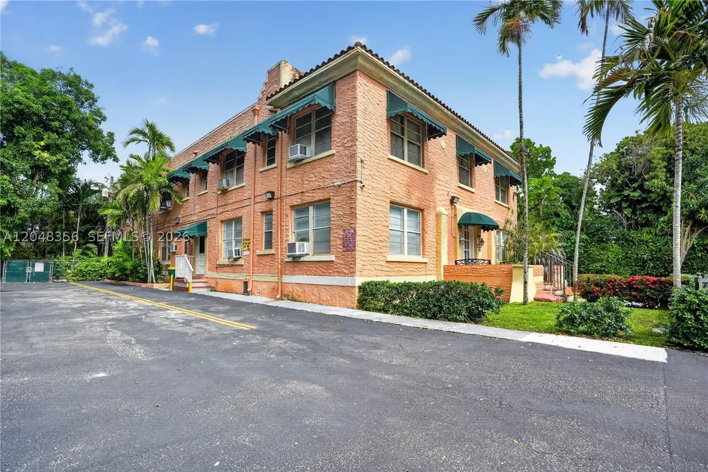 3409 S Le Jeune Road Coral Gables FL 33134