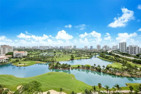 19501 W Country Club Drive Aventura FL 33180