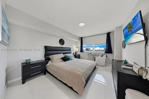 19501 W Country Club Drive Aventura FL 33180