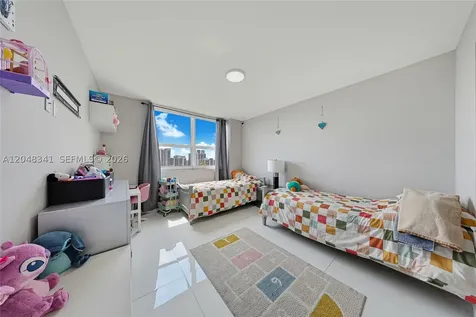 19501 W Country Club Drive Aventura FL 33180