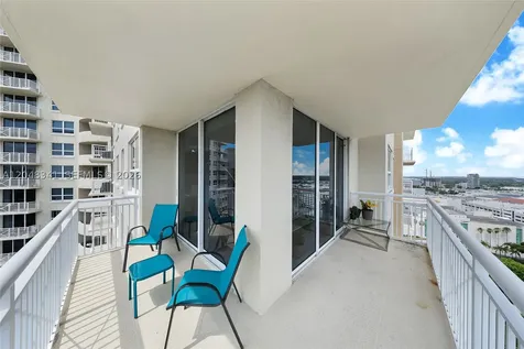 19501 W Country Club Drive Aventura FL 33180