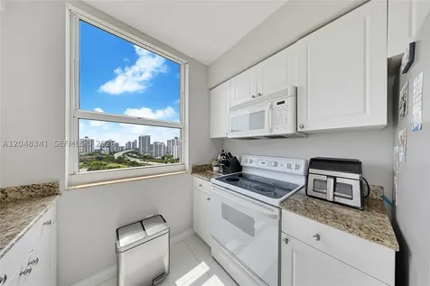 19501 W Country Club Drive Aventura FL 33180