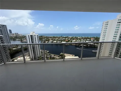 20281 E Country Club Drive Aventura FL 33180