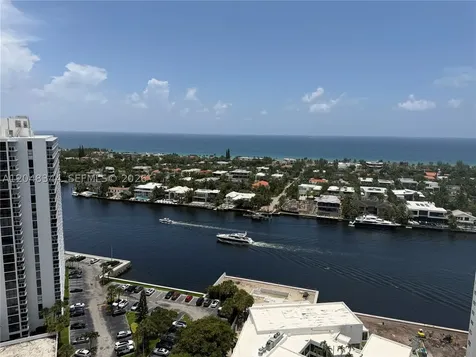 20281 E Country Club Drive Aventura FL 33180