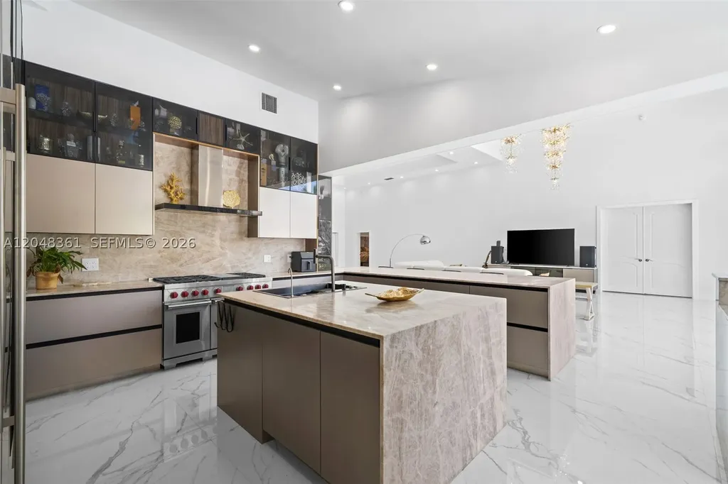2770 NE 23rd Place Pompano Beach FL 33062