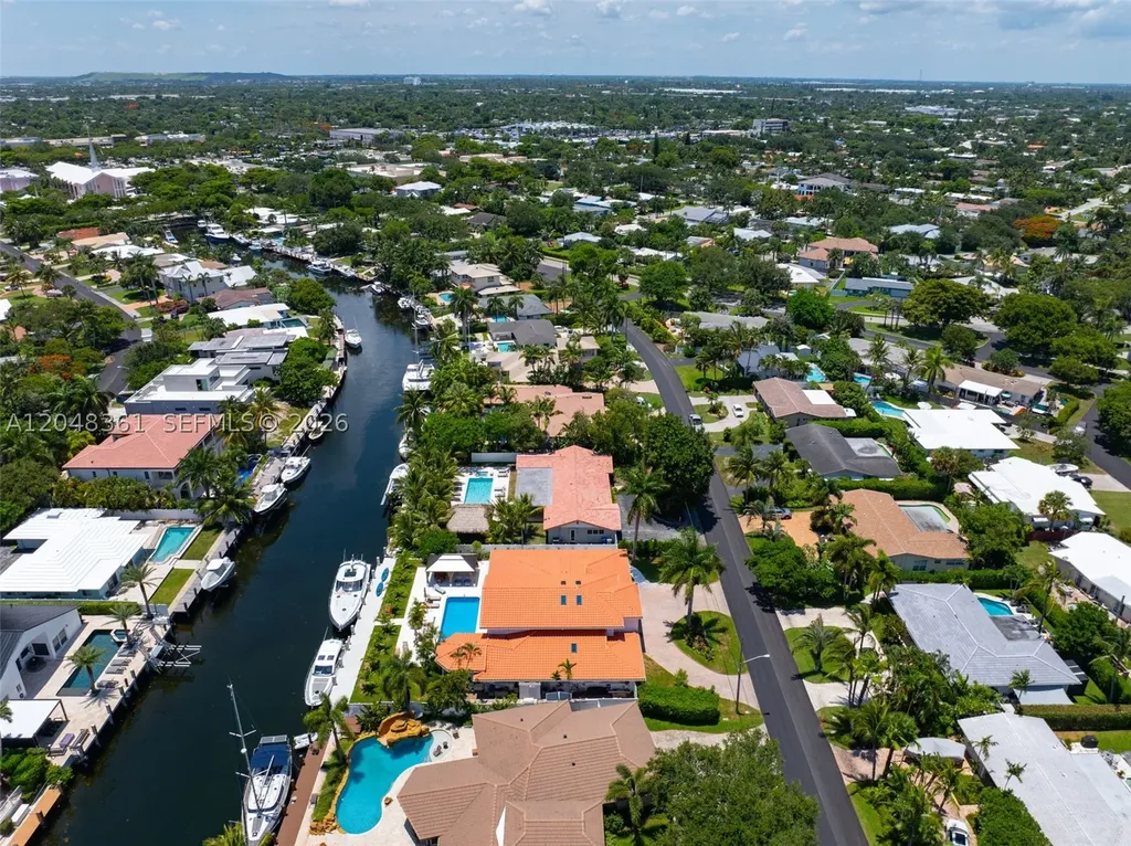 2770 NE 23rd Place Pompano Beach FL 33062