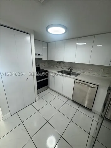 6926 NW 166th Terrace Miami Lakes FL 33014