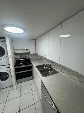 6926 NW 166th Terrace Miami Lakes FL 33014