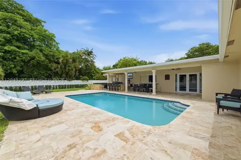621 NW 74th Avenue Plantation FL 33317