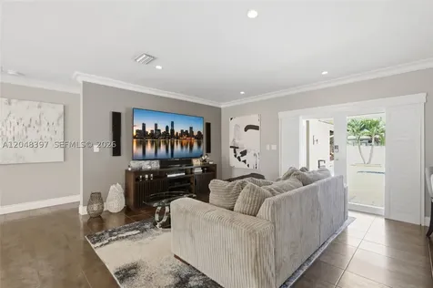 621 NW 74th Avenue Plantation FL 33317