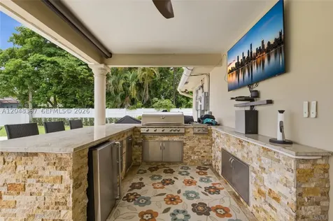 621 NW 74th Avenue Plantation FL 33317