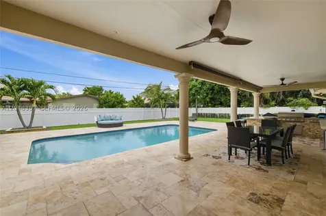 621 NW 74th Avenue Plantation FL 33317