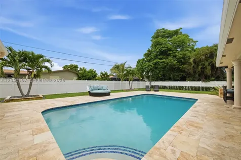 621 NW 74th Avenue Plantation FL 33317