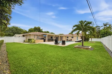 621 NW 74th Avenue Plantation FL 33317