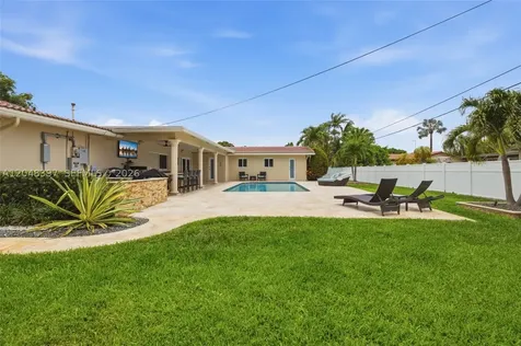 621 NW 74th Avenue Plantation FL 33317