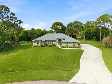 2472 SE Hillard Road Port St. Lucie FL 34952