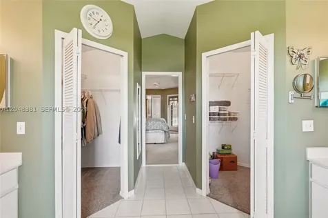2472 SE Hillard Road Port St. Lucie FL 34952