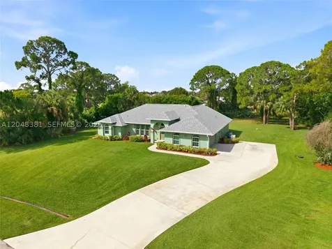 2472 SE Hillard Road Port St. Lucie FL 34952
