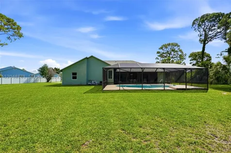 2472 SE Hillard Road Port St. Lucie FL 34952