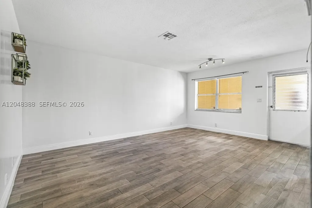 260 NW 19th Street Boca Raton FL 33432